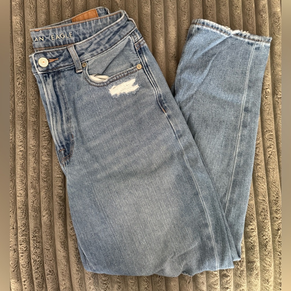 American Eagle Outfitters Women's Light Blue Mom Jeans